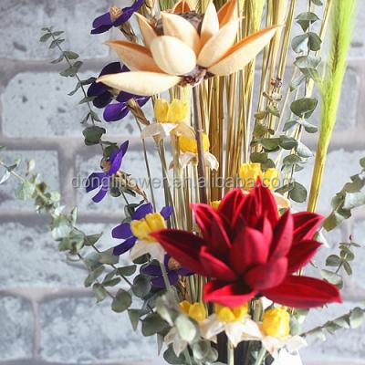 China Creative dried flower bouquet eucalyptus design by natural plant wheat roselle grass pennisetum leaf craft project for sale