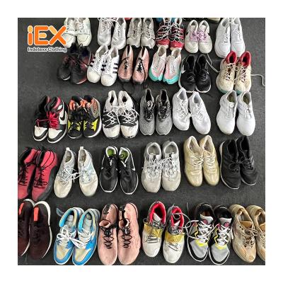 China Anti-Odor Men's Original Sneakers Bundle Used Shoes For Men Sports Wholesale for sale