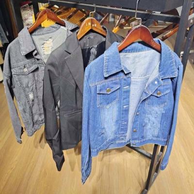 China Fashionable Used Clothing Second hand denim jeans men t-shirt stock lots clearance used clothing for sale