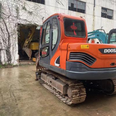 China Excavadora para maquinaria de construcción Doosan DX75 Excavadora mini de alto rendimiento en venta