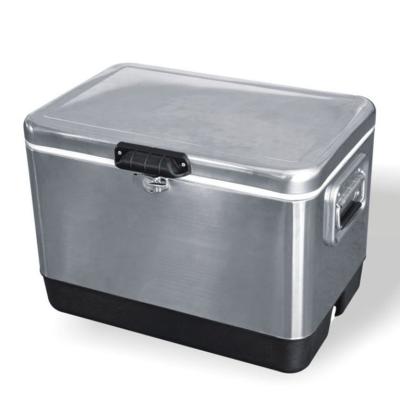 China Sustainable Customized Portable Plastic Ice Beer Cooler Box For Outdoor Picnic for sale