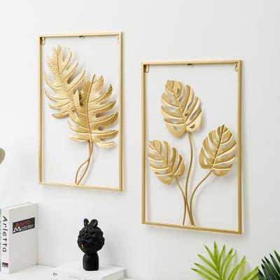 China 100% Handmade Interior Metal Frame Gold Wrought Iron Home Bedroom Display Lobby Living Room Hanging Flowers Art Wall Decor for sale