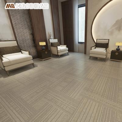 China Super Non-slip Waterproof Plastic Vinyl Plank Luxury PVC Plank Grain LVP Carpet Dry Back LVT Flooring for sale