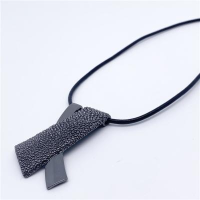 China CLASSIC Professional Suppliers Fashion Jewelry Gun Black Leather Pendant Necklaces For Women for sale