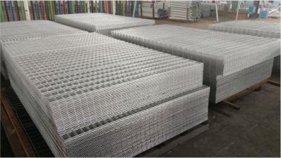 China la abertura de 50x50m m galvanizó el panel de malla de alambre soldado con autógena 4m m de la cerca en venta