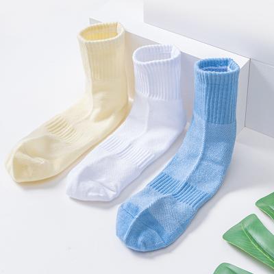 China New Fashion Girl's Socks QUICK DRY Lovely Women's Modern Crew Socks Cotton Ladies Socks For Women for sale