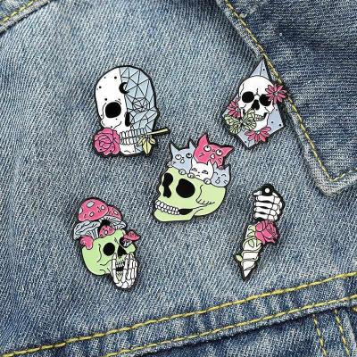 China Trendy Skull Enamel Pins Diffuse Rose Cat Brooches Bag Lapel Pins Fashion Jewelry Gift Punk Badges Clothes For Woman Man for sale