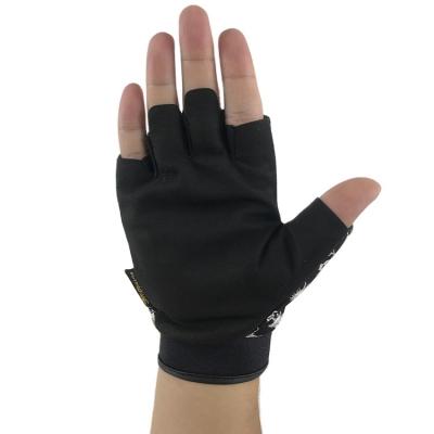 China Chinese Factory Anti-cut Half Finger Waterproof Cycling Gloves Winter For Bike Windproof Gloves for sale