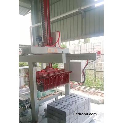 China PLC Controlled Palletizing Robot Arm Payload Stacking With Safety for sale