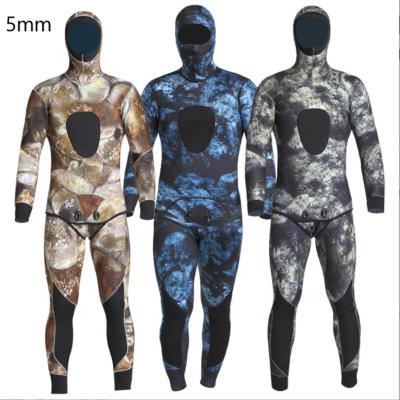 China Hot Men's Adult Wetsuit Pattern Neoprene Smooth Skin Friendly Spearfishing Diving Surfing Wetsuit Camouflage 3mm 5mm Friendly for sale