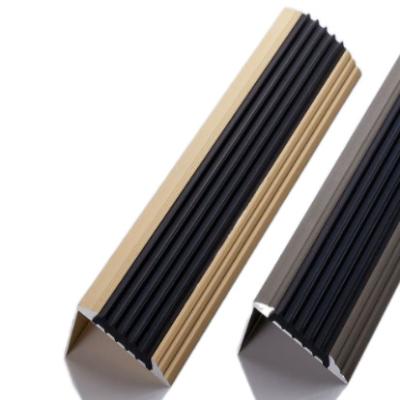 China Modern Hot Sale PVC Carborundum Aluminum Rubber Stair Sniffing Strips for sale