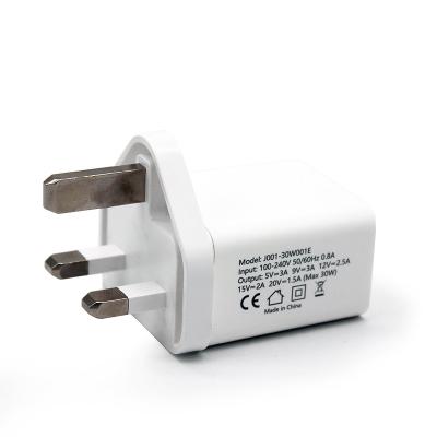 China Universal Quick Type UK Plug PD 30W Charger Charger for sale