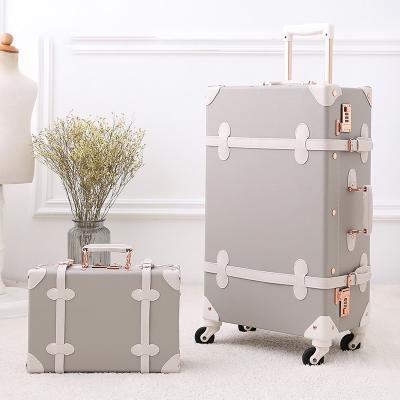 China Large Capacity Flywing Vintage Trunk Luggage Set 20inch+12inch Carry On Suitcase With Handbag For Women for sale