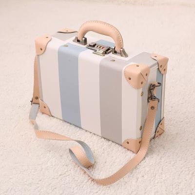 China Large Capacity Hot Selling 13inch Vintage Carry On Suitcase PU Leather Train Case With Combination Lock For Women for sale