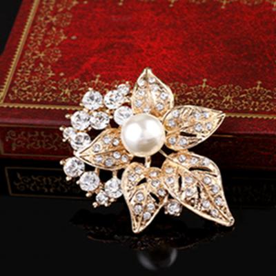 China Wholesale Fashion YZ-35 Fashion Women Jewelry Gold Plated Tree Leaf Crystal Diamond Pearl Brooch for sale