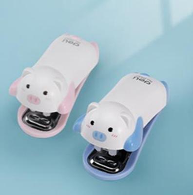 China DLI-01 Cartoon Pig Animal Stapler 3*6cm for sale