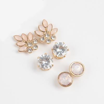 China Latest TRENDY Designs Fashion Accessories Earrings Beautiful Rhinestone Flower Stud Earring for sale