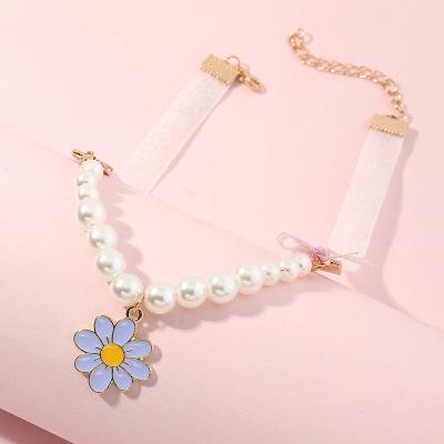 China Wholesale Fashion Cute Daisy Flower Necklace Chunky Pearl Necklace For Girls for sale