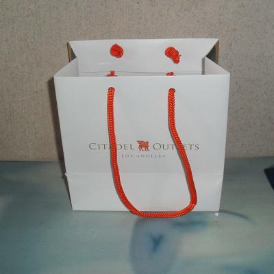 China Brown Recyclable Recycled Custom Paper Shopping Gift Bag With Your Own Logo With Handles for sale