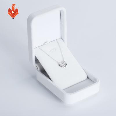 China NH-AJ007-NE Environmental Friendly Best Selling Jewelry 925 Sterling Silver Heart Necklace Romantic Diamond Necklace For Engagement Gift for sale