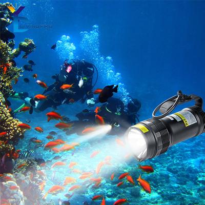 China Professional Underwater Camping LED Diving Flashlight 100m Led High Torch Diving Diving Flashlight for sale