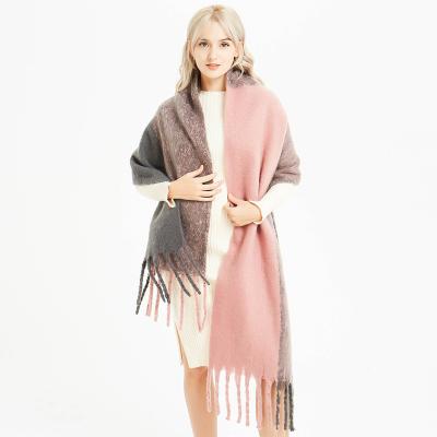 China Solid Color Circle Chat Solid Color Thickened Two Color Tassel Scarf Shawl Tank Top Polyester Quilted Wonderful Scarves For Women for sale