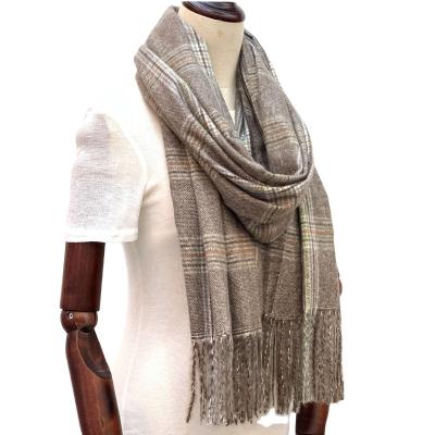 China Super Soft Fashion Thick Plaid Women's Yiwu Neck Scarf Cashmere Pashmina Scarf Hot-selling Female Canvas for sale