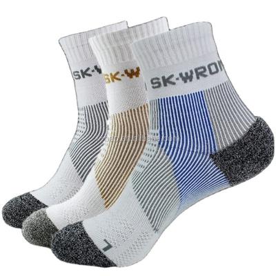 China Fashion Antibacterial Hot Selling Men's Outdoor Sports Compression Socks Made in China for sale