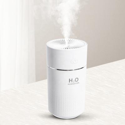 China The New Eco-friendly Mute Car Humidifier USB Portable Desktop Night Light Atmosphere Mini Humidifier Small Household Desktop for sale