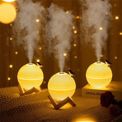 China Factory Direct Selling Usb Home Atmosphere White Lamp Humidifier Air Purified Air Humidifier For Bedside Desk for sale