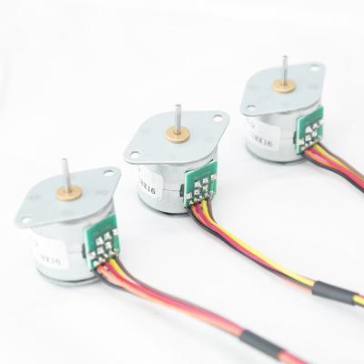 中国 20mm 12v Pm Dcモーター80 Ω抵抗の永久マグネットステッピング モーター15度のステップ角度20BY45 販売のため