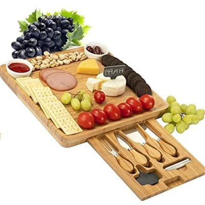 China Factory Direct Sales Sustainable Acacia Wood Small Thick Cheese Board With Cutter for sale