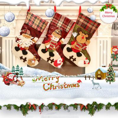 China 2021 New Year Luxury High Quality Cheap Price Santa Style Red and Green Snowman Cartoon Christmas Socks Decoration for sale