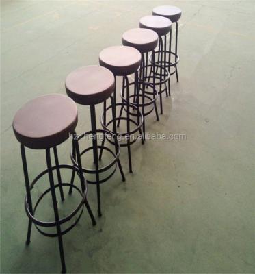 China Mediterranean Retro Design Cheap Metal Bar Stools With Cushion for sale