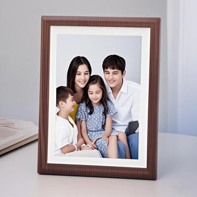 China 10.1 Inch Smart WiFi Digital Photo Frame HD IPS LCD 1280x800 Resolution 16GB Storage Music Plastic Cloud Share Via Frameo App for sale