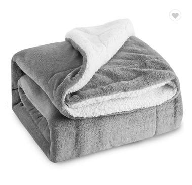 China Anti-pilling Washable Polyester Fleece Winter Plush White Sherpa Lined Blanket for sale