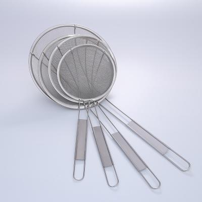 China Leaky Wire Oil Scoop Noodle Filter Kitchen Strainer Viable Spoon Stainless Steel Good Mesh Strainer for sale