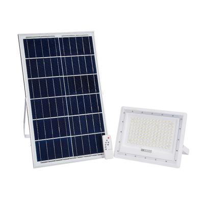 China Outdoor IP66 60W Garden Solar Power System Remote Control 100W 150W 240W Led Solar Flood Light for sale