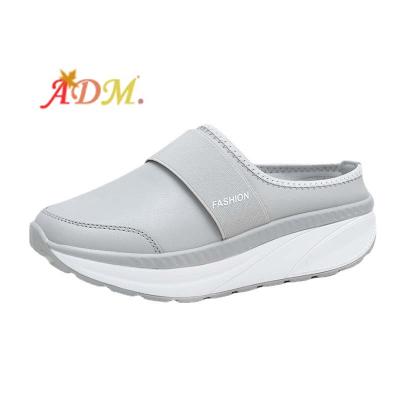 China ADM CUSHIONING Walking Shoes Outdoor Home Slippers Set Foot Loafers Ladies Leather Safety Shoes Sneakers Women for sale