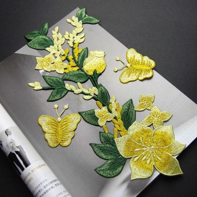 Cina Il fiore giallo cuce sugli applique ricamati del pizzo delle toppe per abbigliamenti 14 x 32 cm in vendita