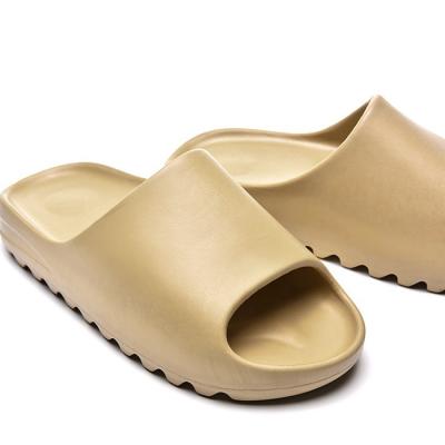 China Factory direct wholesale men's lightweight yeezy slippers men's slippers infant yeezy slides for sale