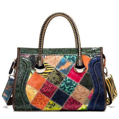 China Waterproof 2023 Vintage Country Style Ethnic Ladies Misses Collision Splicing Handbag, Unique Splicing Style for sale