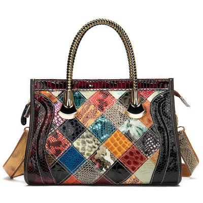 China Waterproof 2023 best-selling ethnic country style ladies misses collision splicing handbag, unique splicing style for sale