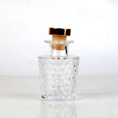 China Modern Luxury Unique Aromatherapy Bottles Perfume Glass Bottle Aromatherapy Oil Bottle for sale