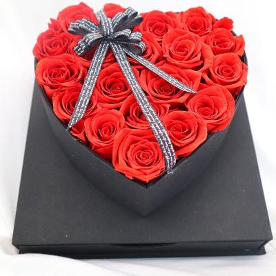 China Caja de regalo preservada fresca en forma de corazón de Rose para casarse la decoración en venta