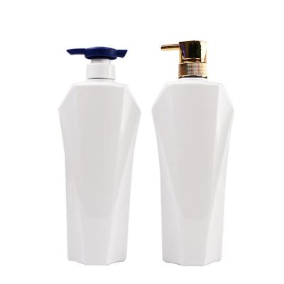 China 800ml Cosmetic PET Plastic Luxury Lotion Pump Bottle Plastic Shaped Shampoo Bottle And Conditioner Packaging for sale