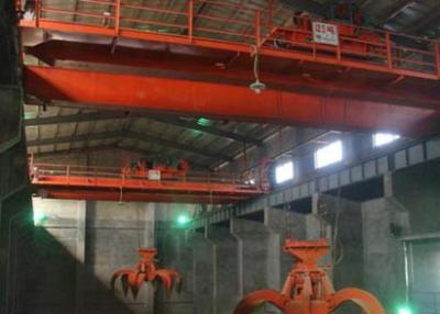 China Automatic 24-hours Running Electric Overhead Crane With Grab Bucket For Lifting Waste To Boiler for sale