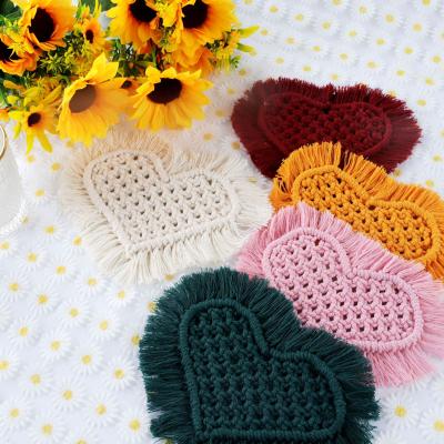 China Handmade 18cm Coaster Cotton Sustainable Macrame Heart Place Mat For Dining Room for sale