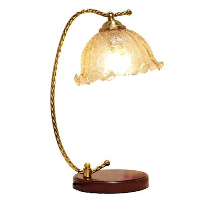 China Outdoor European Glass Bedroom Bedside Lamp Decorative Lighting Retro Anti-scratch Oxidation Flower Shade Retro Solid Wood Table Lamp E27 for sale