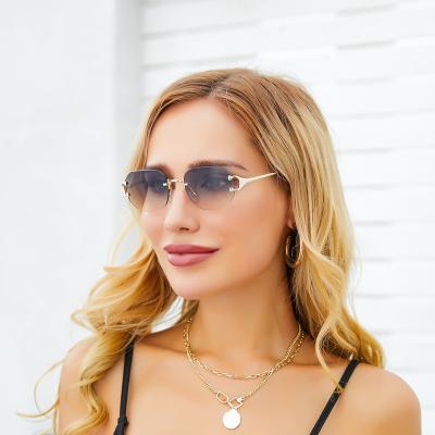 China Women Ladies Rimless Luxury Designer Rimless Square Shaped Pink UV Private Label Gradient Cut Diamond Small Framless Sunglasses for sale